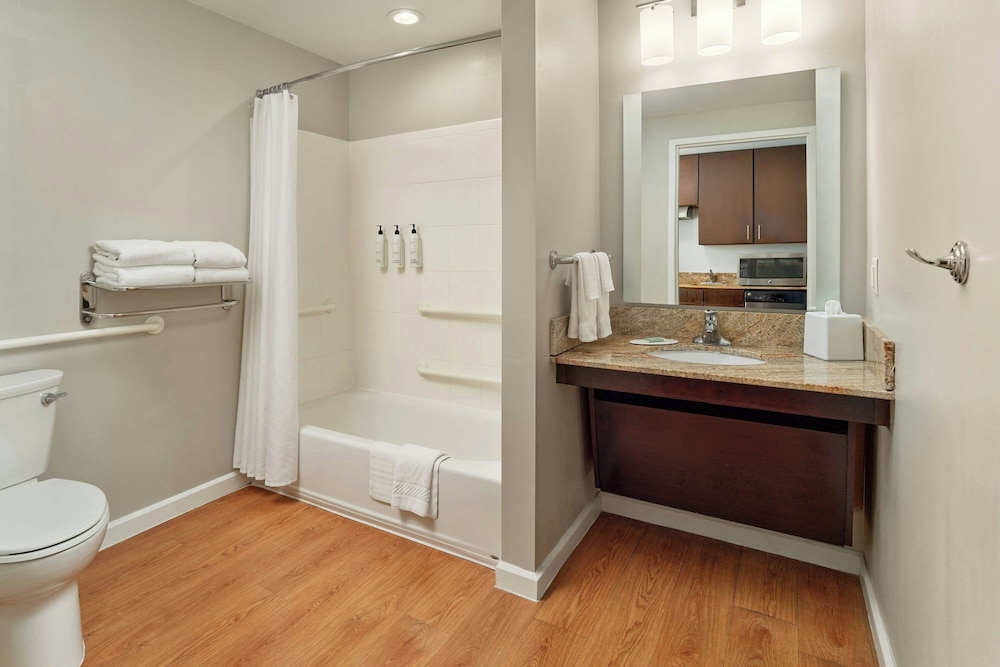 TownePlace Suites Orlando at FLAMINGO CROSSINGS® Town Center/Western Entrance — Hotel rooms in Winter Garden, Florida