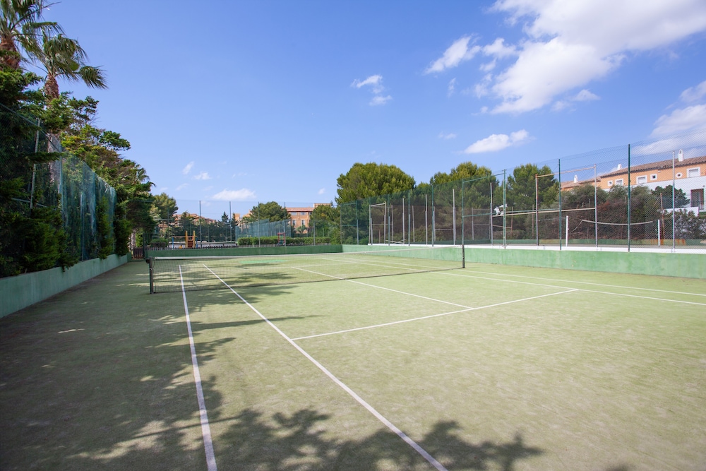 Grupotel Club Menorca — On-site activities in Cala'n Bosch, Balearic Islands