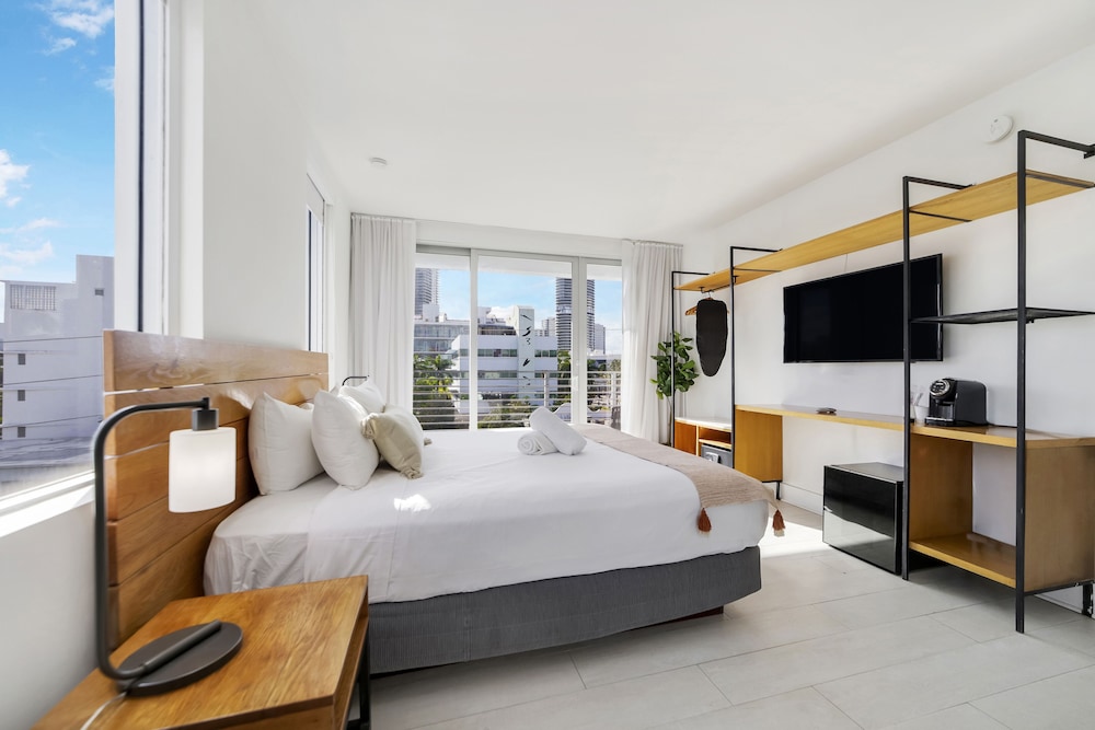The Meridian Hotel by At Mine Hospitality — Hotel rooms in Miami, Florida