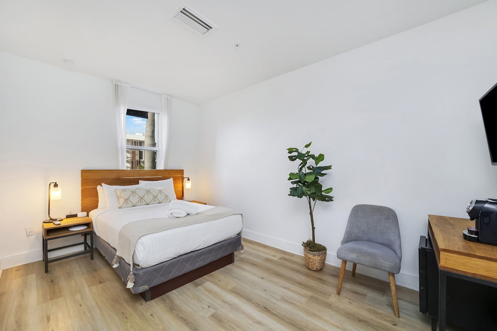 The Meridian Hotel by At Mine Hospitality — Hotel rooms in Miami, Florida