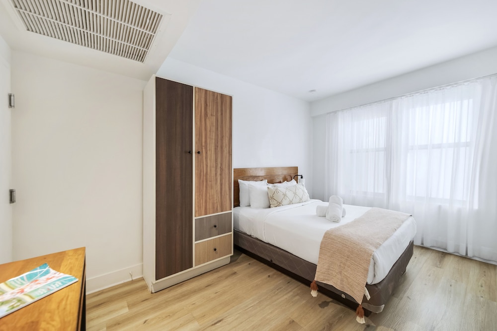 The Meridian Hotel by At Mine Hospitality — Hotel rooms in Miami, Florida