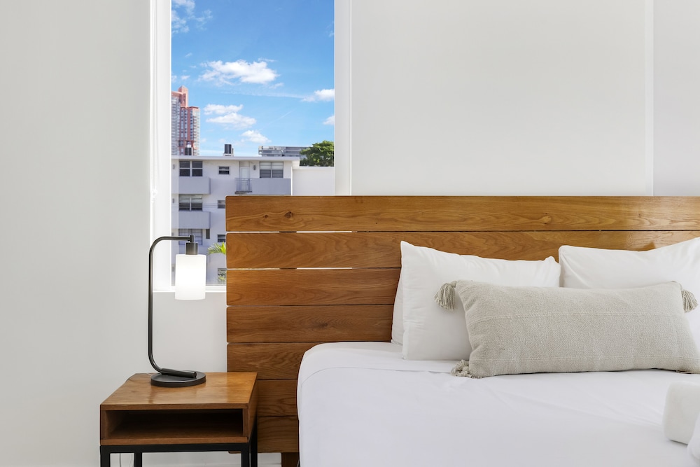 The Meridian Hotel by At Mine Hospitality — Hotel rooms in Miami, Florida