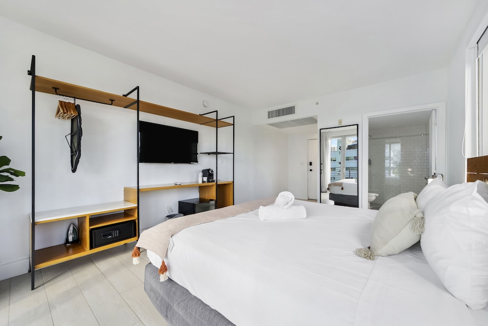 The Meridian Hotel by At Mine Hospitality — Hotel rooms in Miami, Florida