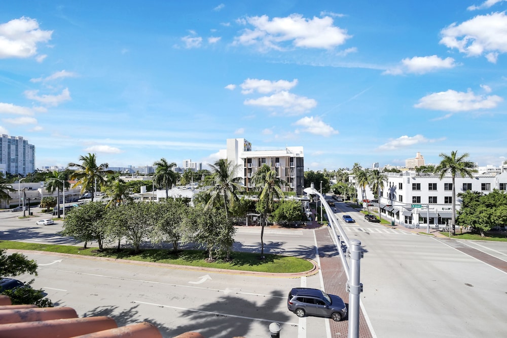 The Meridian Hotel by At Mine Hospitality — Attractions in the area in Miami, Florida