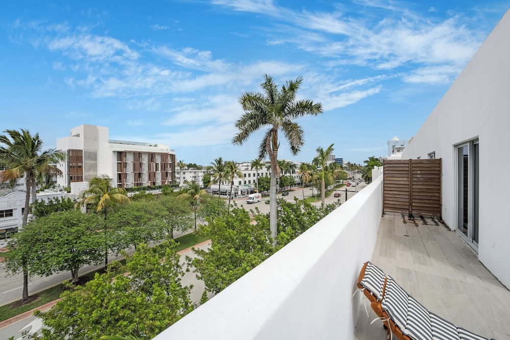 The Meridian Hotel by At Mine Hospitality — Attractions in the area in Miami, Florida