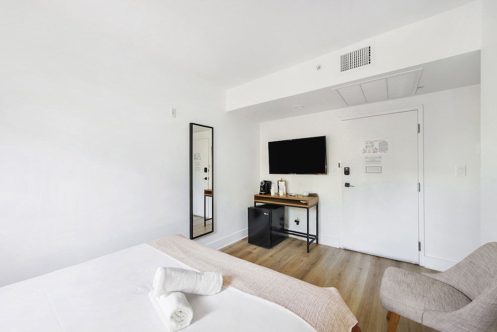 The Meridian Hotel by At Mine Hospitality — Hotel rooms in Miami, Florida