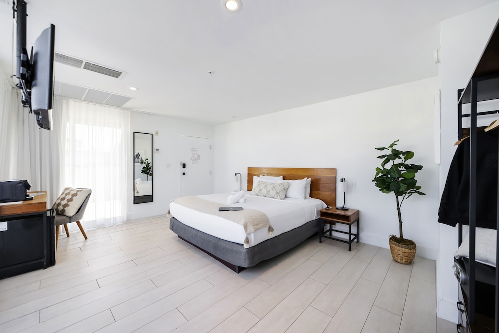 The Meridian Hotel by At Mine Hospitality — Hotel rooms in Miami, Florida