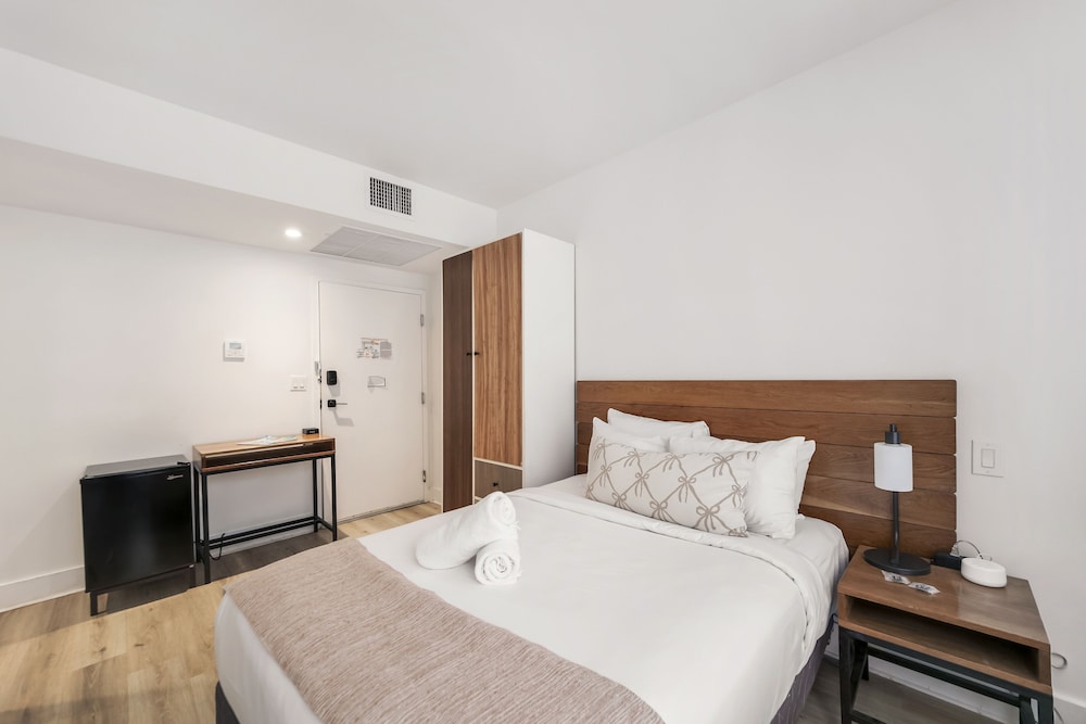 The Meridian Hotel by At Mine Hospitality — Hotel rooms in Miami, Florida