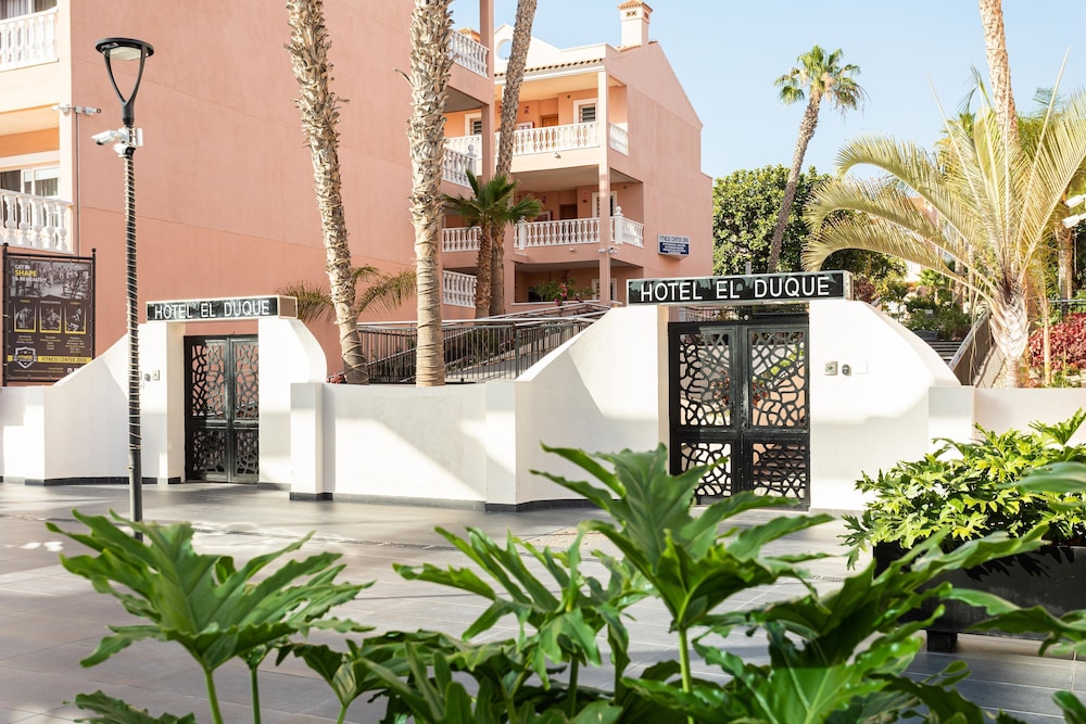 Hotel El Duque — Hotel building in Costa Adeje, Canary Islands