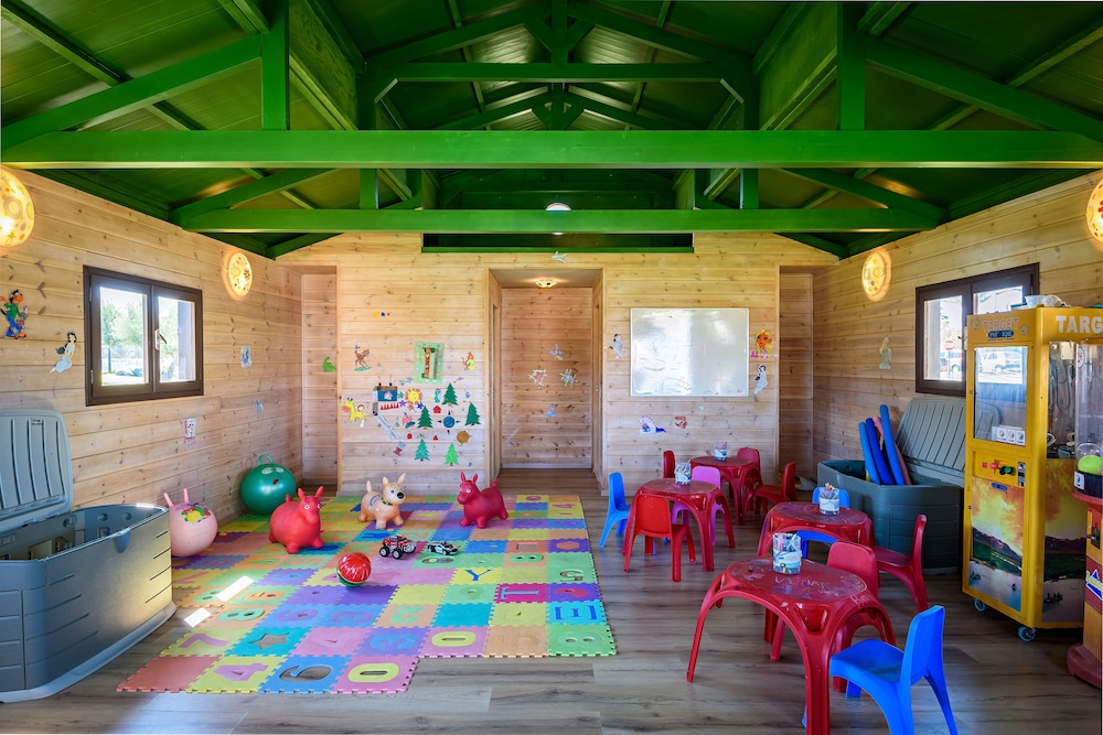 Solimar Aquamarine Resort — Attractions for children in Platanias