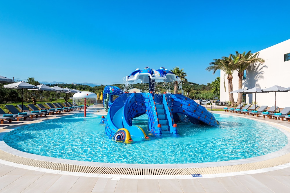 Solimar Aquamarine Resort — Swimming pool in Platanias