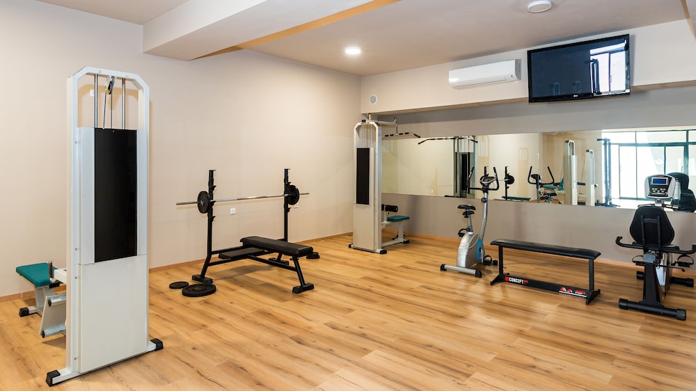 Solimar Aquamarine Resort — Sports & recreation in Platanias