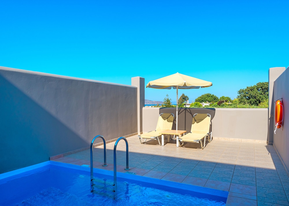 Solimar Aquamarine Resort — Swimming pool in Platanias