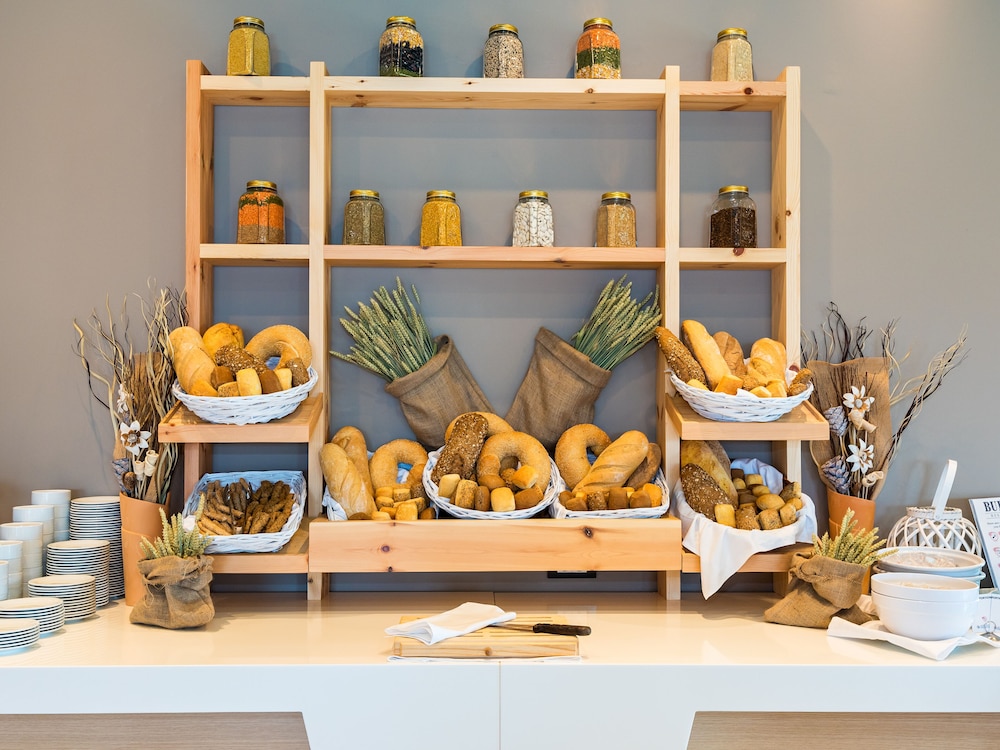 Solimar Aquamarine Resort — Restaurant & bars in Platanias