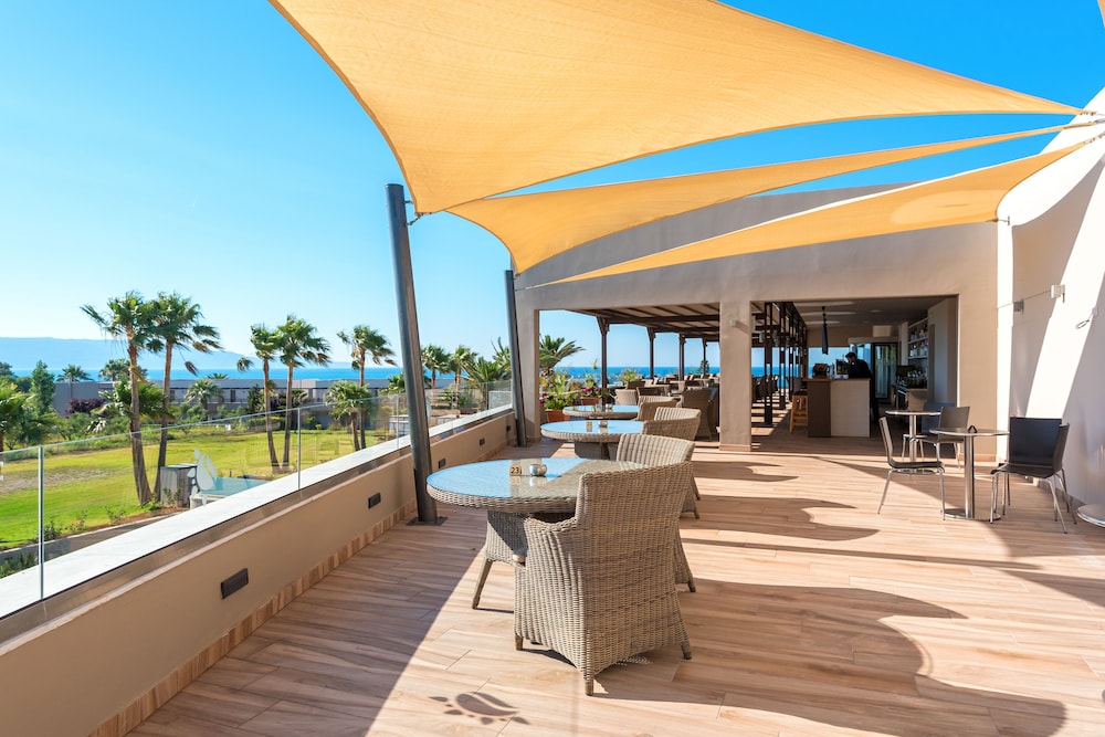 Solimar Aquamarine Resort — Restaurant & bars in Platanias