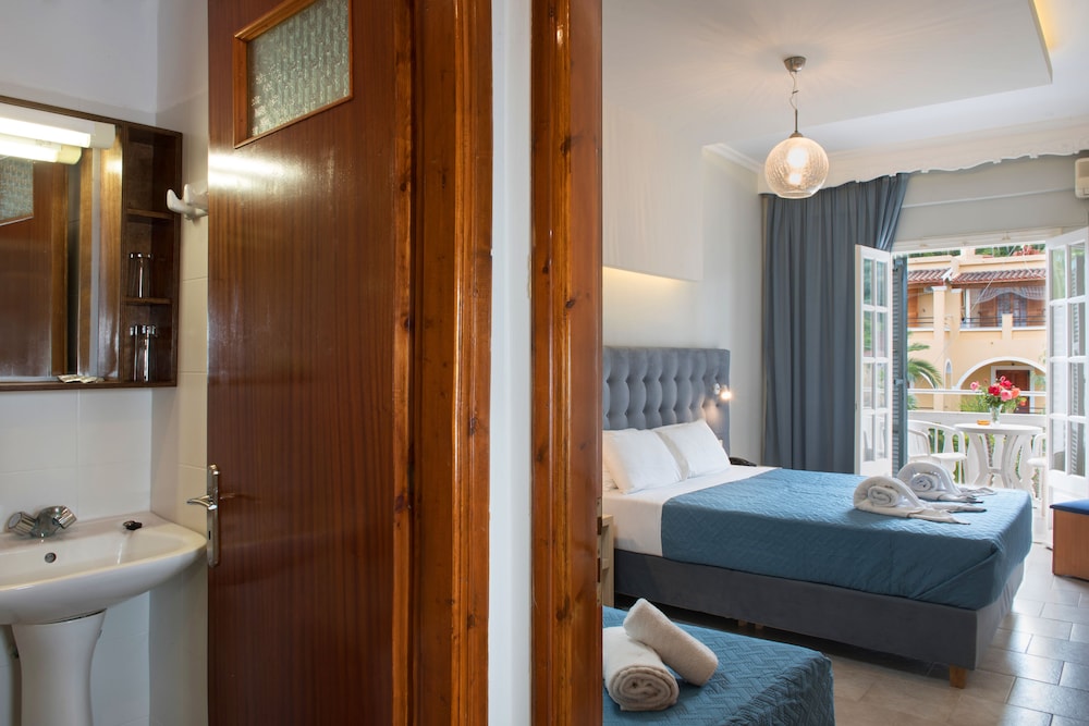 Alkion Hotel Sidari — Hotel rooms in Sidari, Ionian Islands