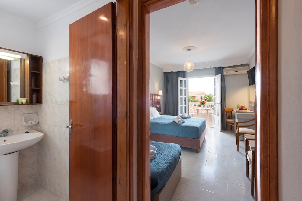 Alkion Hotel Sidari — Hotel rooms in Sidari, Ionian Islands