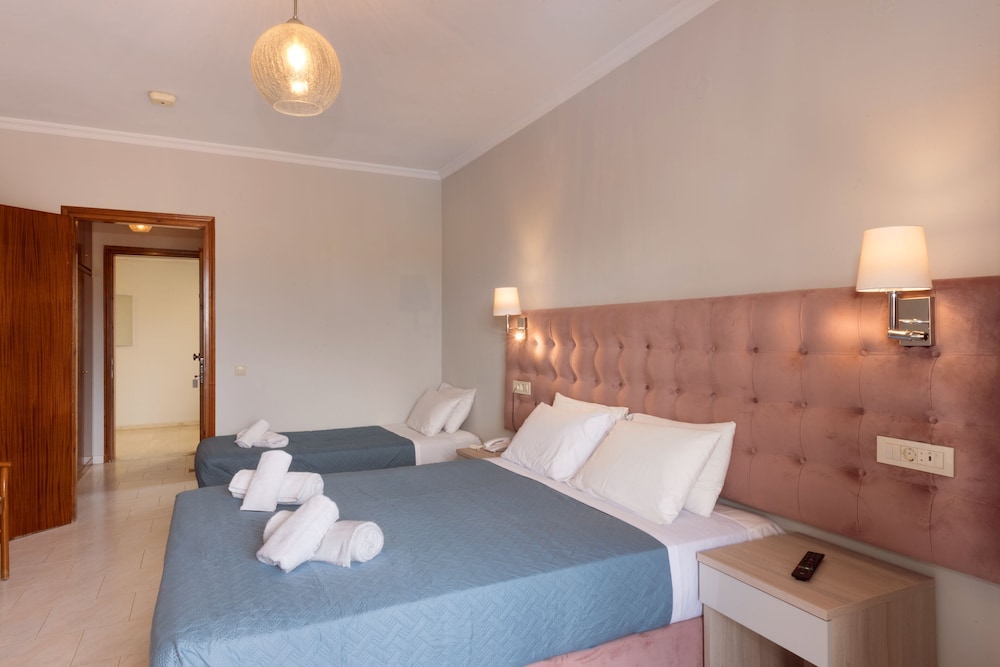 Alkion Hotel Sidari — Hotel rooms in Sidari, Ionian Islands