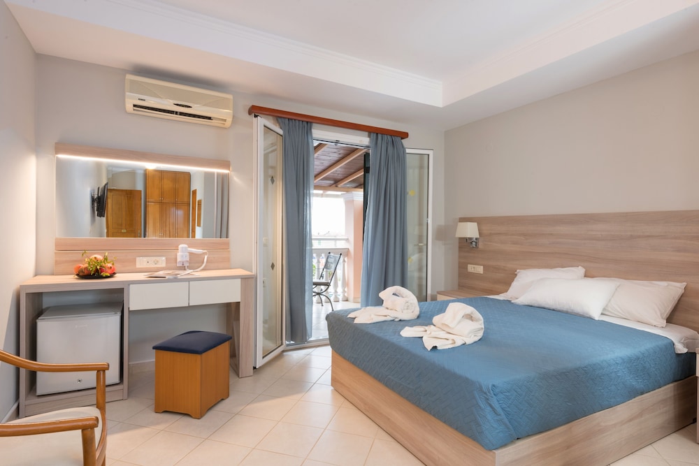 Alkion Hotel Sidari — Hotel rooms in Sidari, Ionian Islands