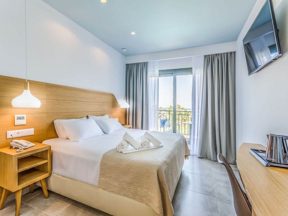 Anna Maria Village — Hotel rooms in Hersonissos