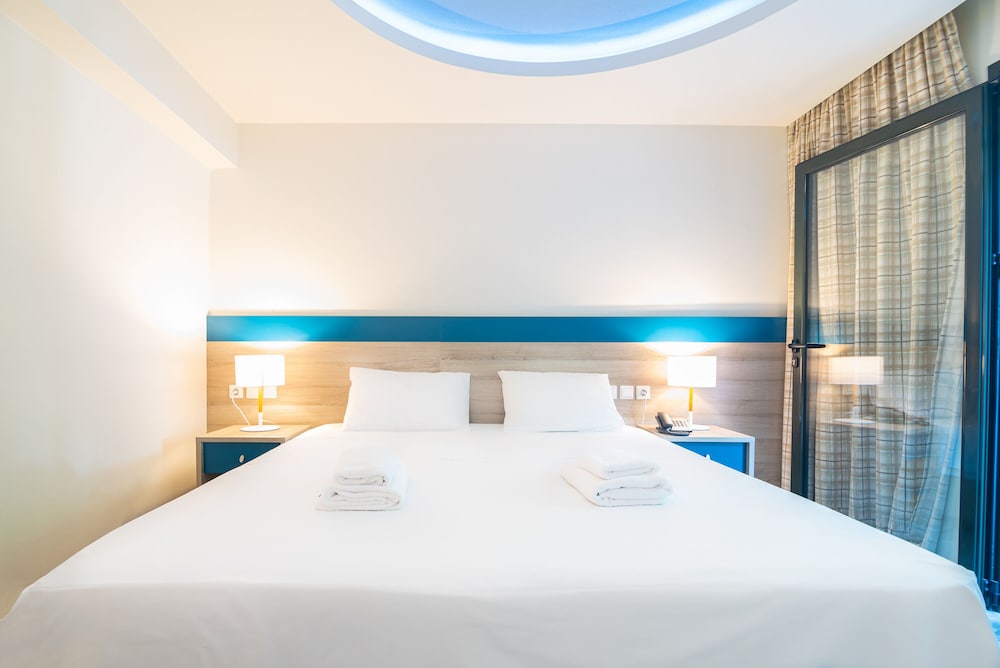 Anna Maria Village — Hotel rooms in Hersonissos