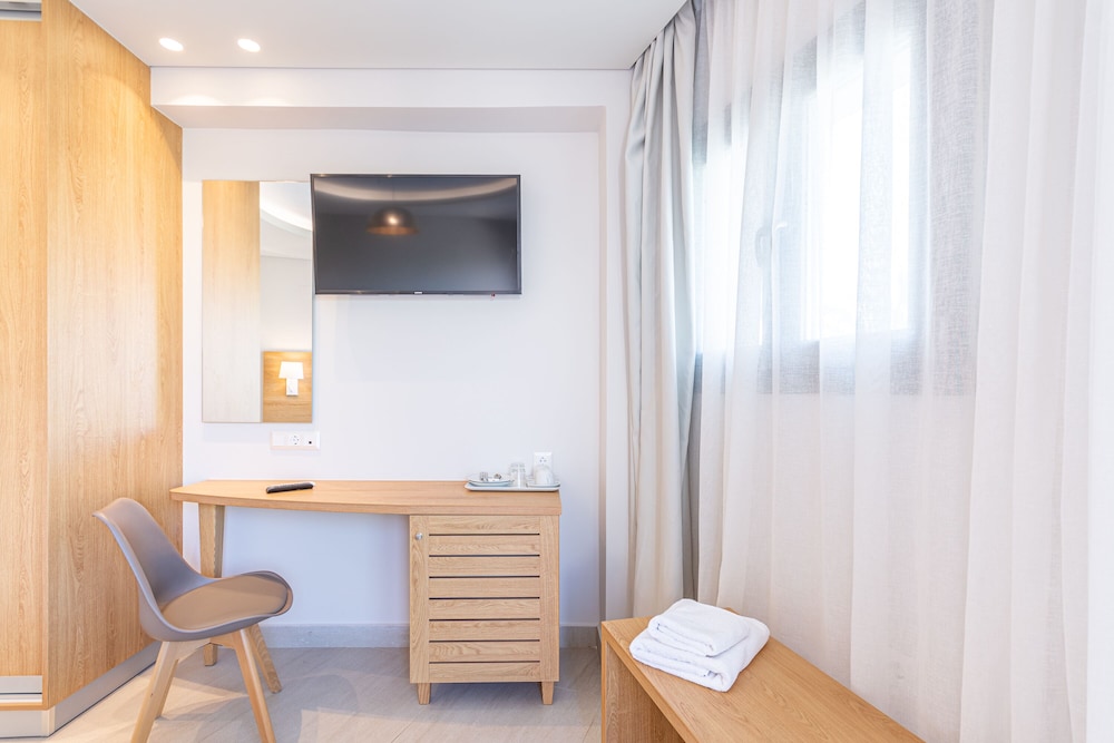 Anna Maria Village — Hotel rooms in Hersonissos