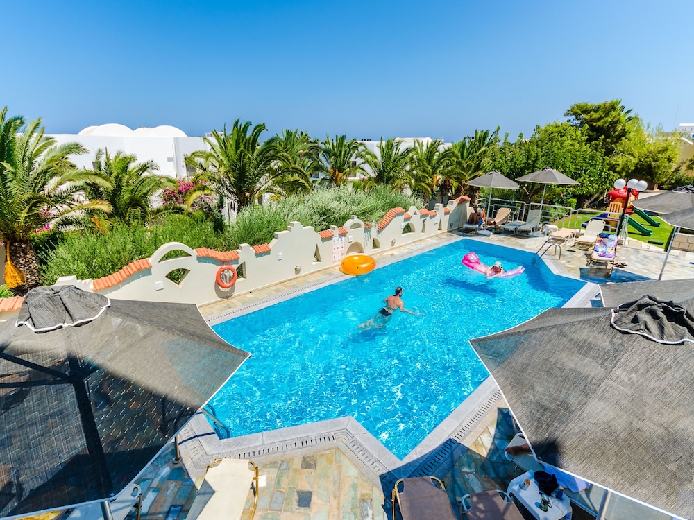 Anna Maria Village — Swimming pool in Hersonissos
