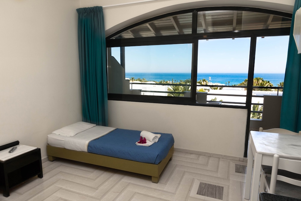 Anna Maria Village — Hotel rooms in Hersonissos