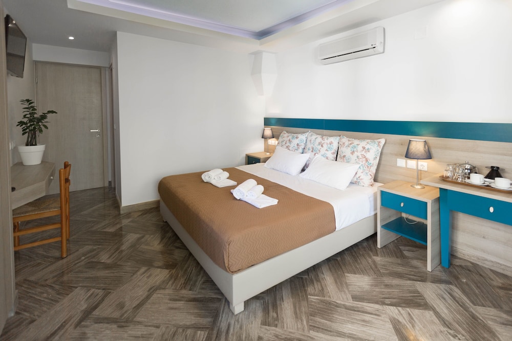 Anna Maria Village — Hotel rooms in Hersonissos