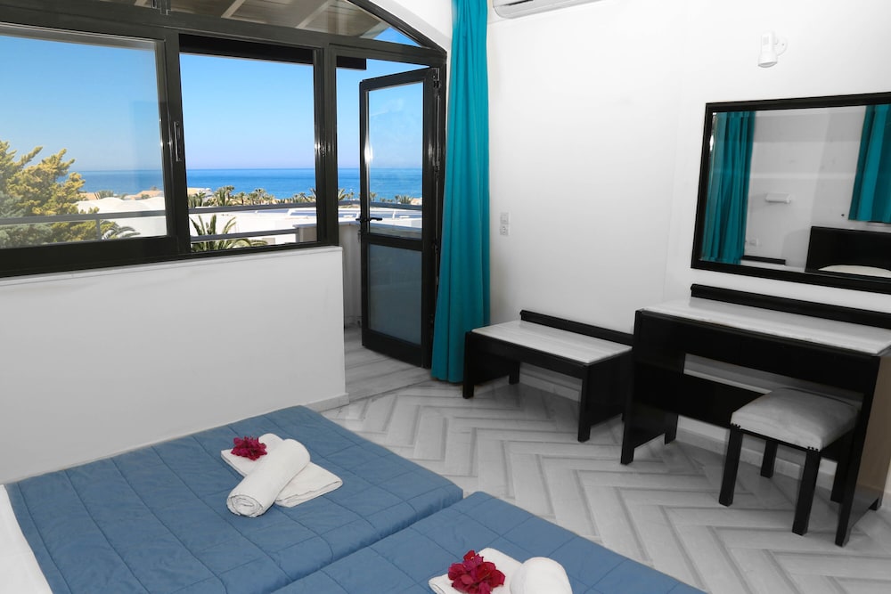 Anna Maria Village — Hotel rooms in Hersonissos