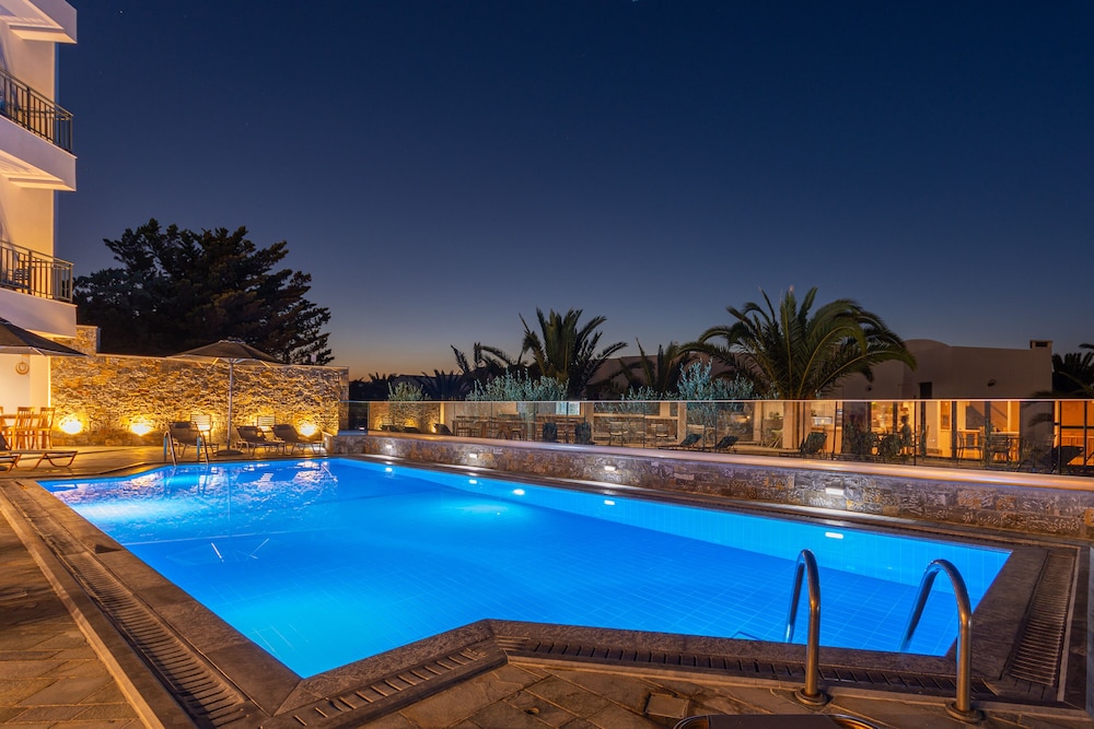 Anna Maria Village — Swimming pool in Hersonissos
