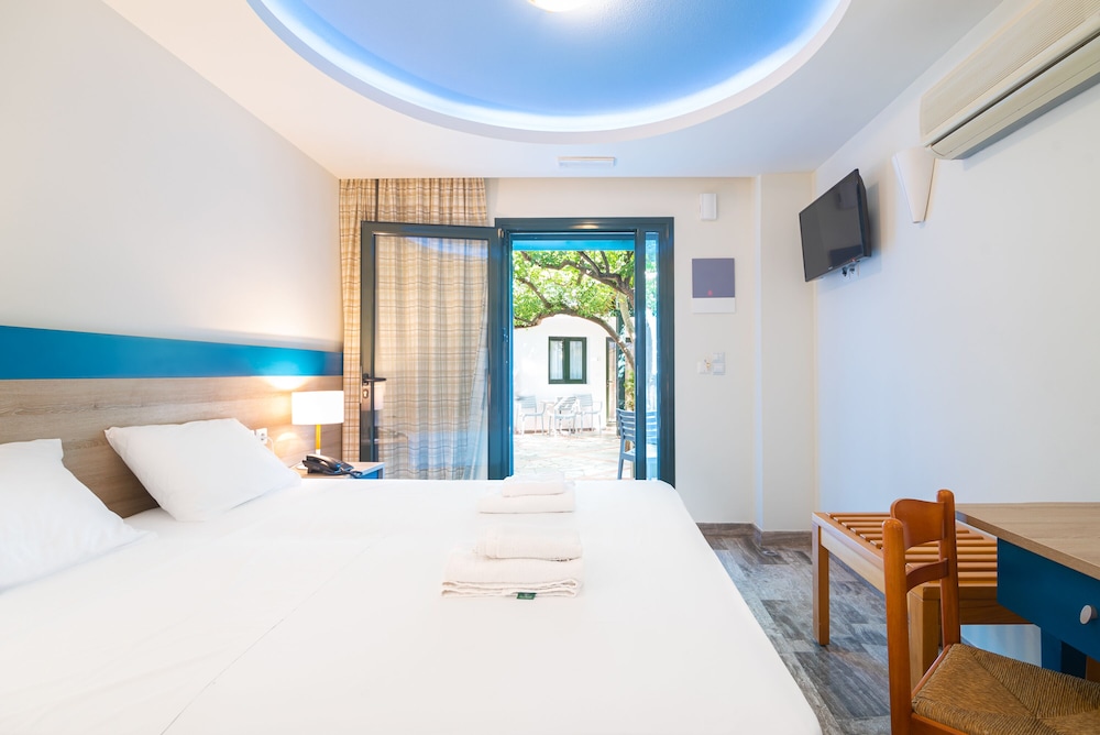 Anna Maria Village — Hotel rooms in Hersonissos