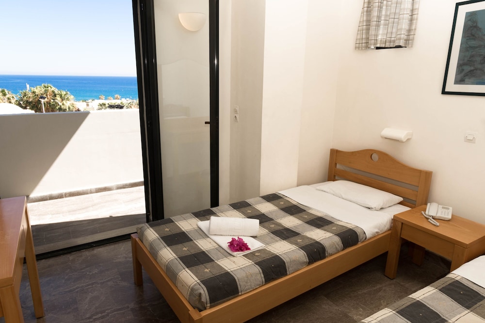 Anna Maria Village — Hotel rooms in Hersonissos