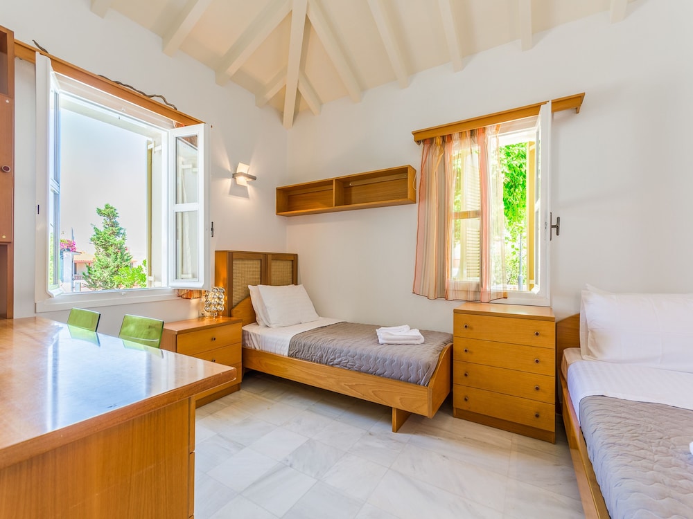 Anna Maria Village — Hotel rooms in Hersonissos