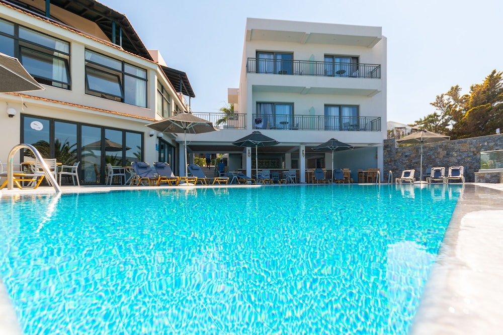 Anna Maria Village — Swimming pool in Hersonissos