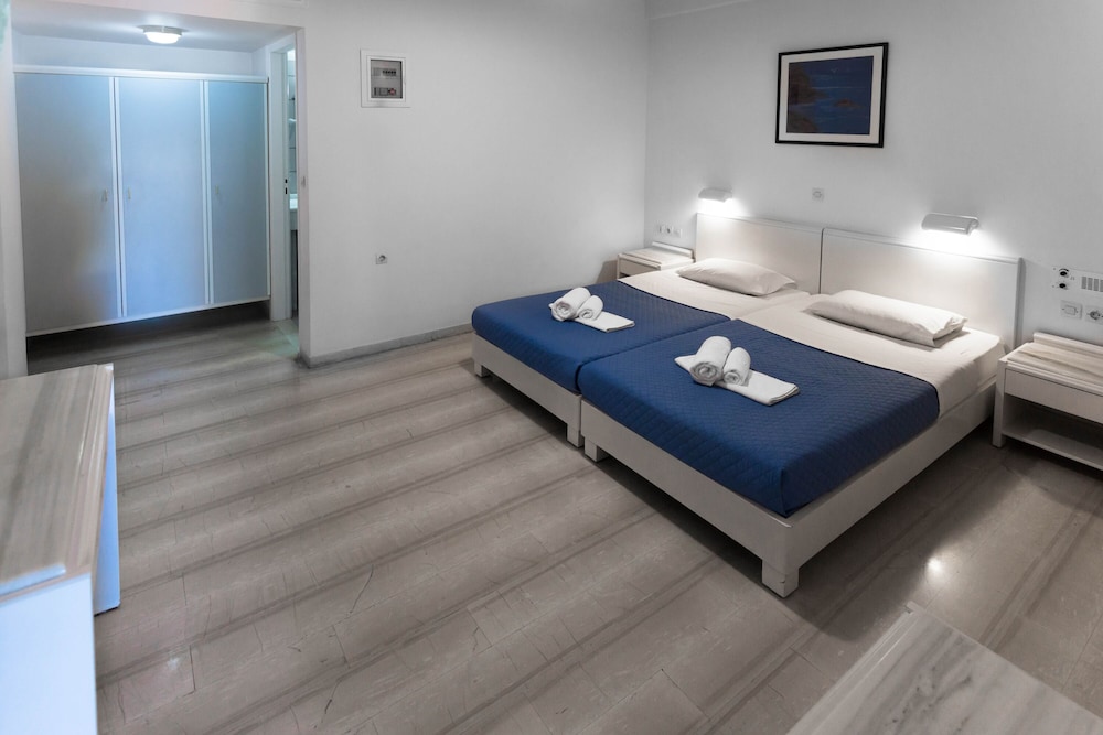 Anna Maria Village — Hotel rooms in Hersonissos