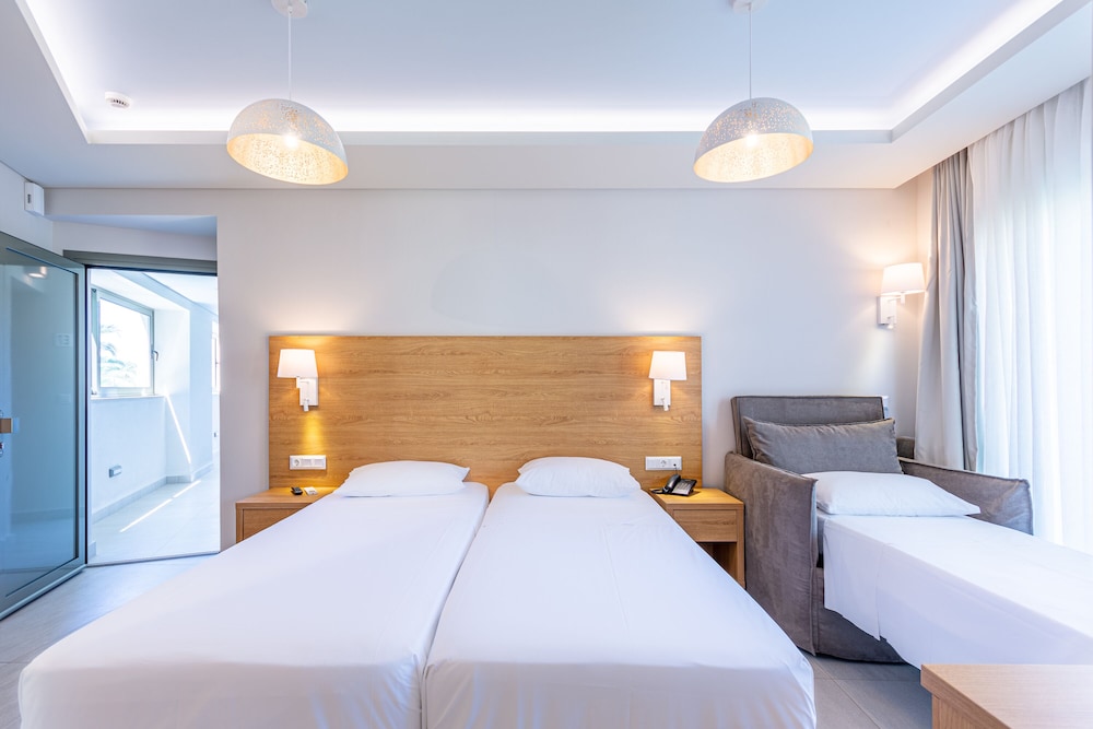 Anna Maria Village — Hotel rooms in Hersonissos