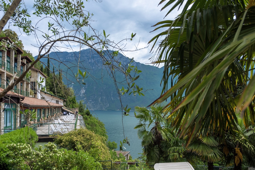 La Limonaia Hotel & Residence — Hotel building in Limone sul Garda, Lombardy