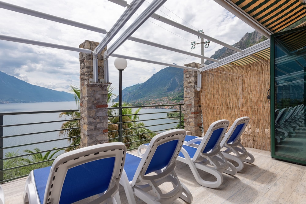 La Limonaia Hotel & Residence — Hotel rooms in Limone sul Garda, Lombardy