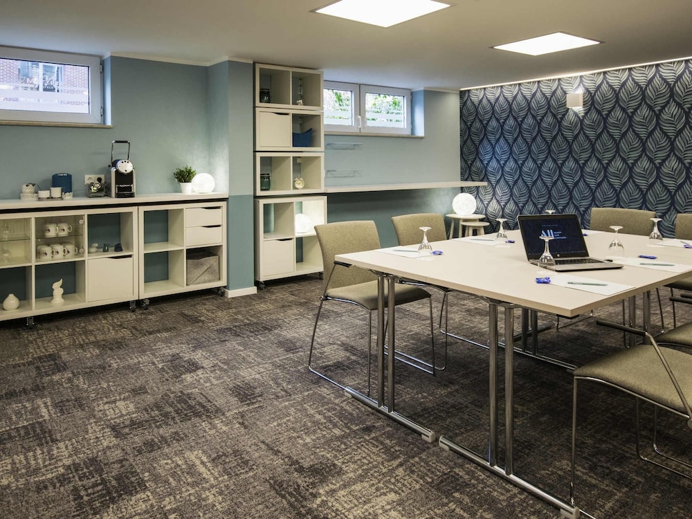 Mercure Hotel & Residenz Frankfurt Messe — Hotel building in Frankfurt am Main, Hesse