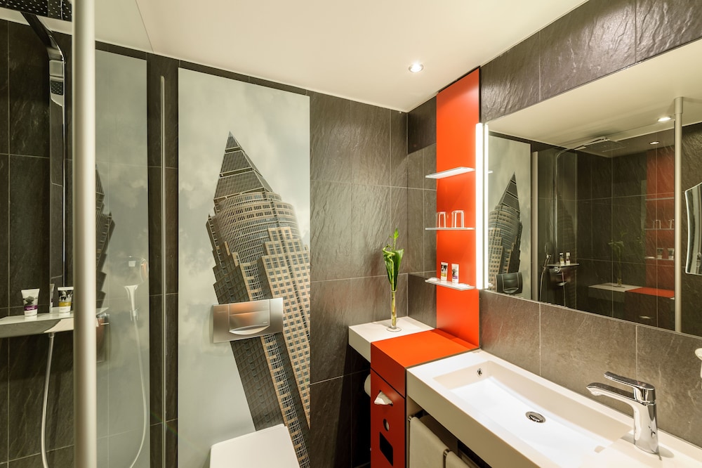 Mercure Hotel & Residenz Frankfurt Messe — Hotel rooms in Frankfurt am Main, Hesse