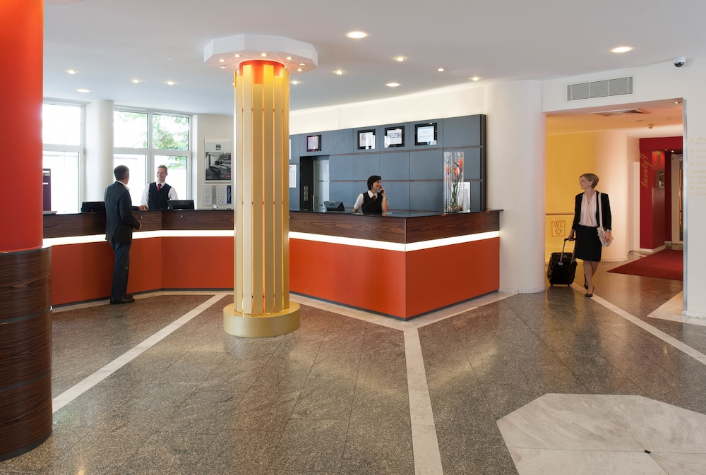 Mercure Hotel & Residenz Frankfurt Messe — Hotel building in Frankfurt am Main, Hesse