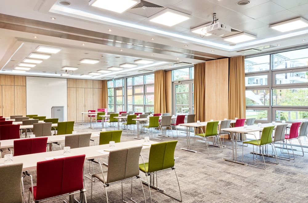 Mercure Hotel & Residenz Frankfurt Messe — Hotel building in Frankfurt am Main, Hesse