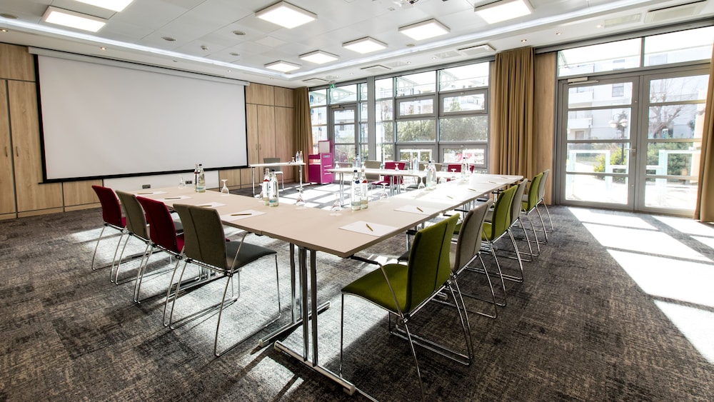 Mercure Hotel & Residenz Frankfurt Messe — Hotel building in Frankfurt am Main, Hesse