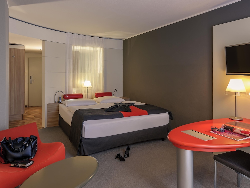 Mercure Hotel & Residenz Frankfurt Messe — Hotel rooms in Frankfurt am Main, Hesse