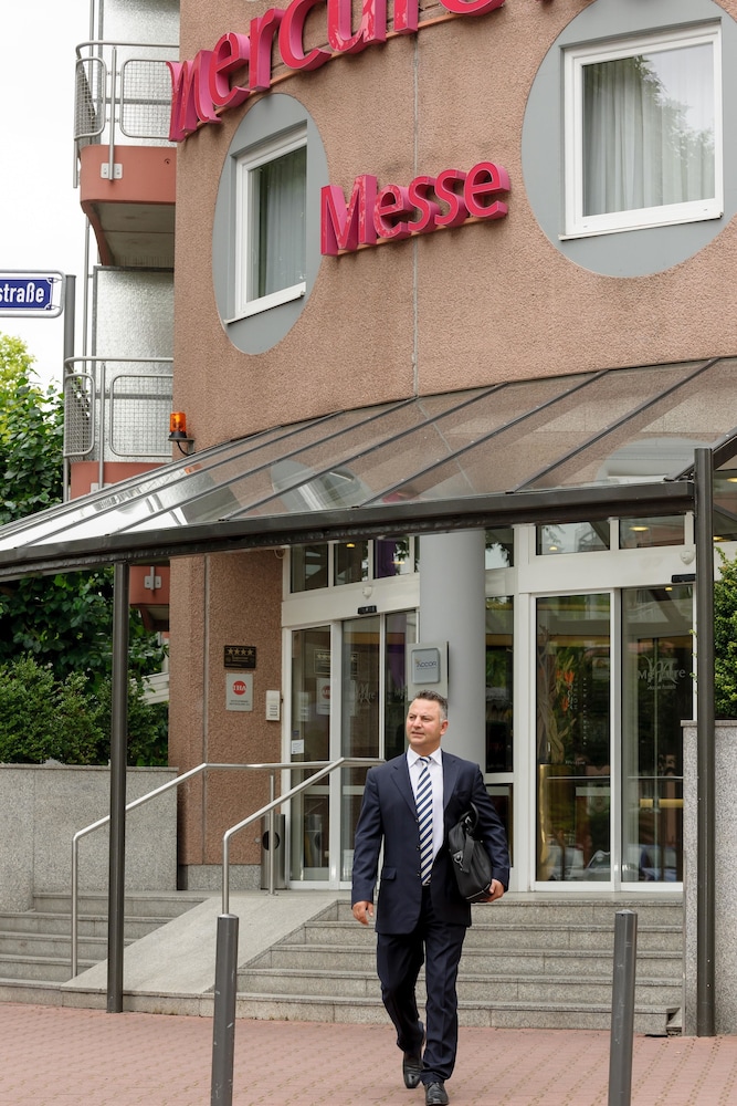 Mercure Hotel & Residenz Frankfurt Messe — Hotel building in Frankfurt am Main, Hesse