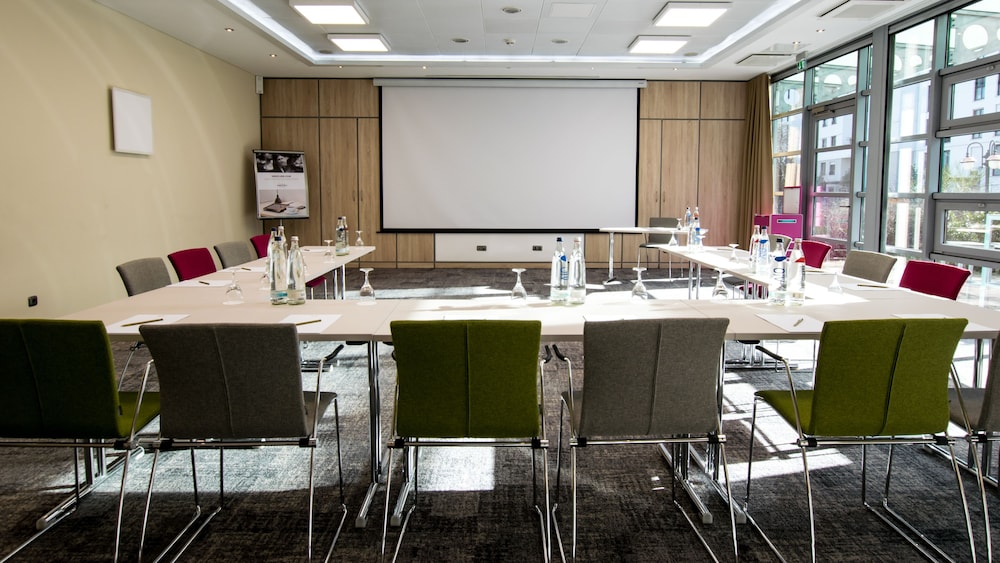 Mercure Hotel & Residenz Frankfurt Messe — Hotel building in Frankfurt am Main, Hesse