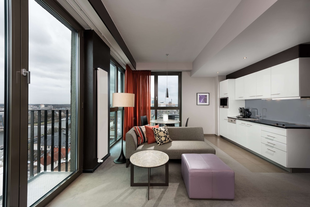 Adina Apartment Hotel Frankfurt Neue Oper — Hotel rooms in Frankfurt am Main, Hesse