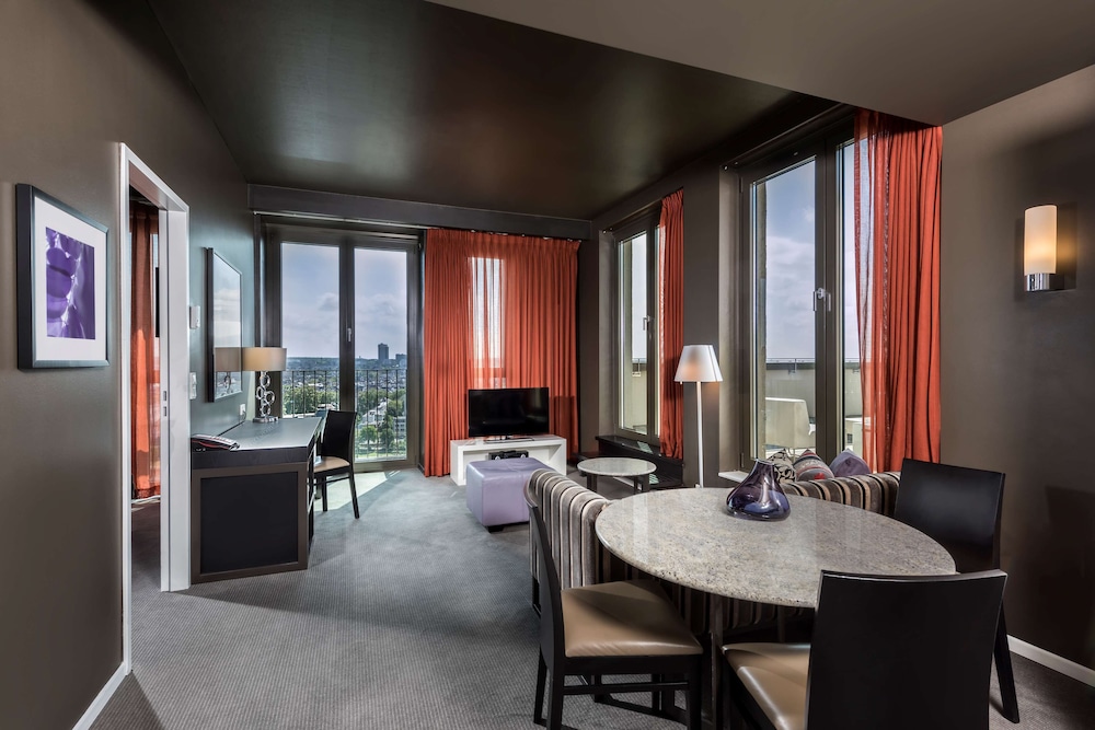 Adina Apartment Hotel Frankfurt Neue Oper — Hotel rooms in Frankfurt am Main, Hesse