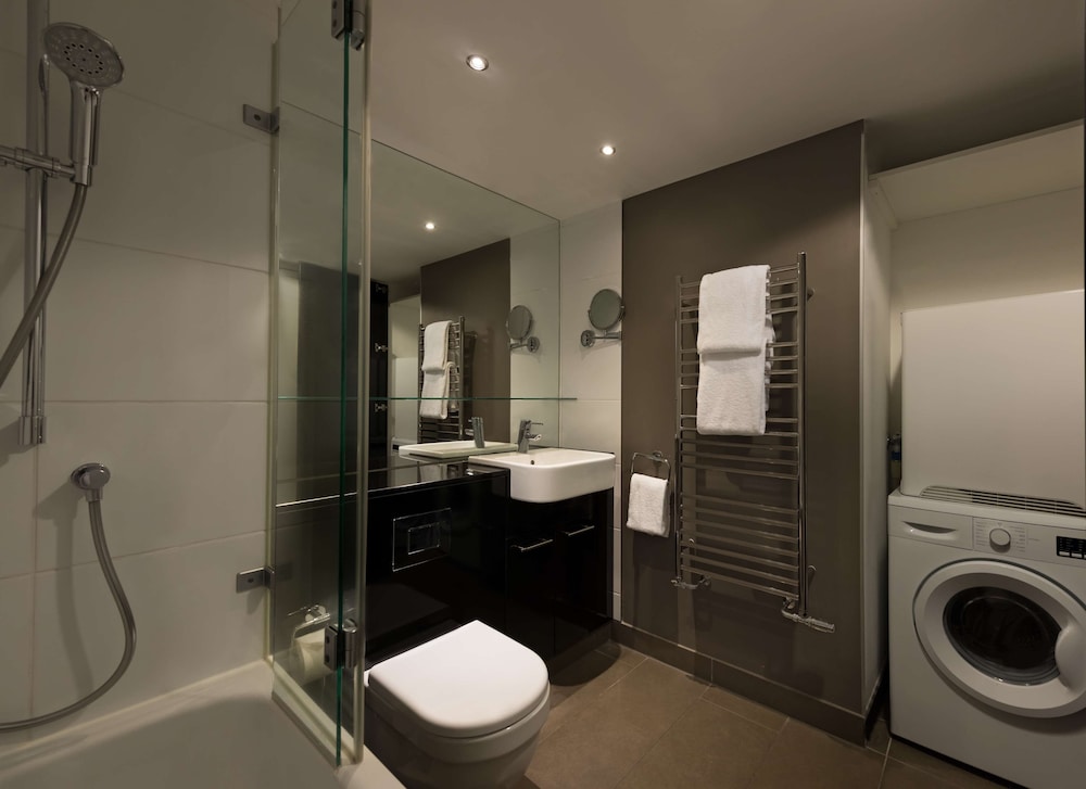 Adina Apartment Hotel Frankfurt Neue Oper — Hotel rooms in Frankfurt am Main, Hesse